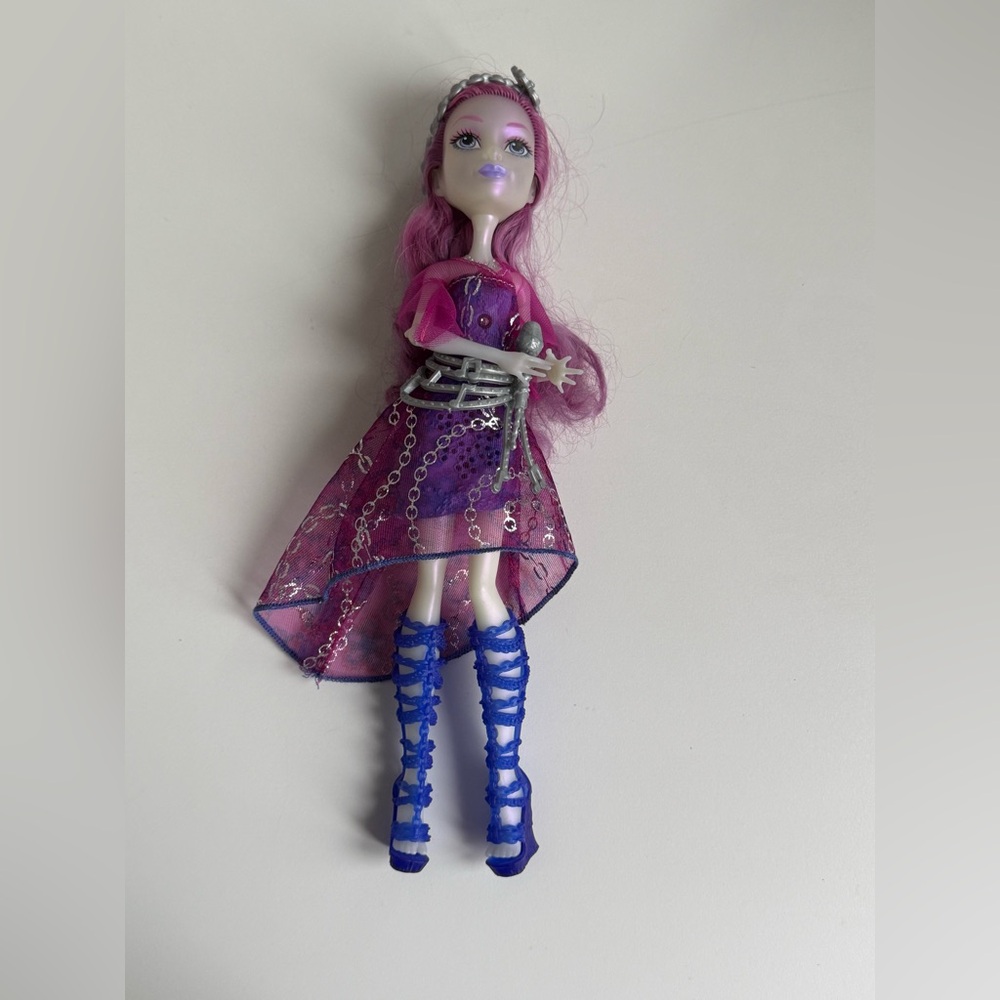 Welcome to Monster High ARI HAUNTINGTON Doll Singing Pop Star Mattel